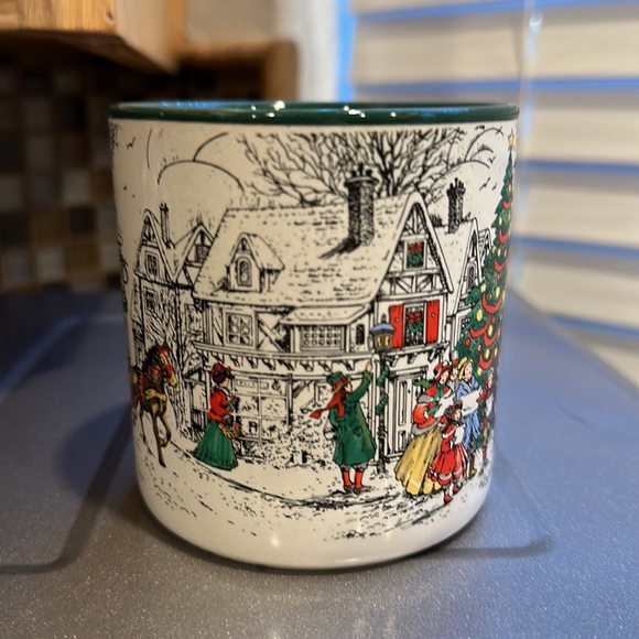 Christmas mug by Creative Concepts. Vintage 1990. Ceramic. Made in Korea. - Picture 3 of 5